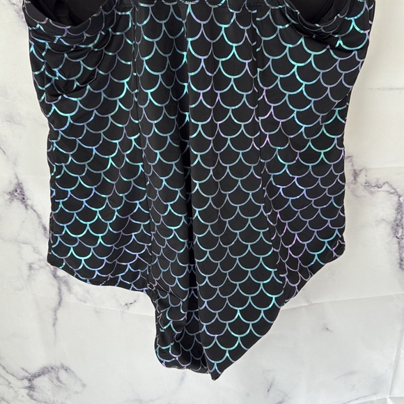 TORRID Slim Fix Underwire Strappy Back One Piece Mermaid Scale Swimsuit 5X DD/F - Picture 10 of 13